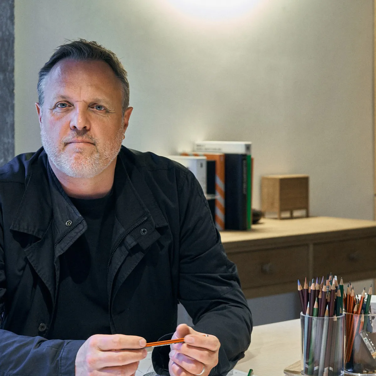 SIMON IN CONVOSATION MODUS02636 2 v2