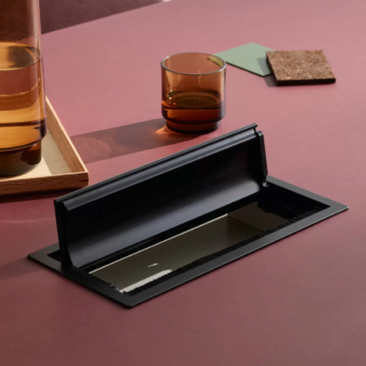 SCENE 4 MEETING DETAIL B 013 3