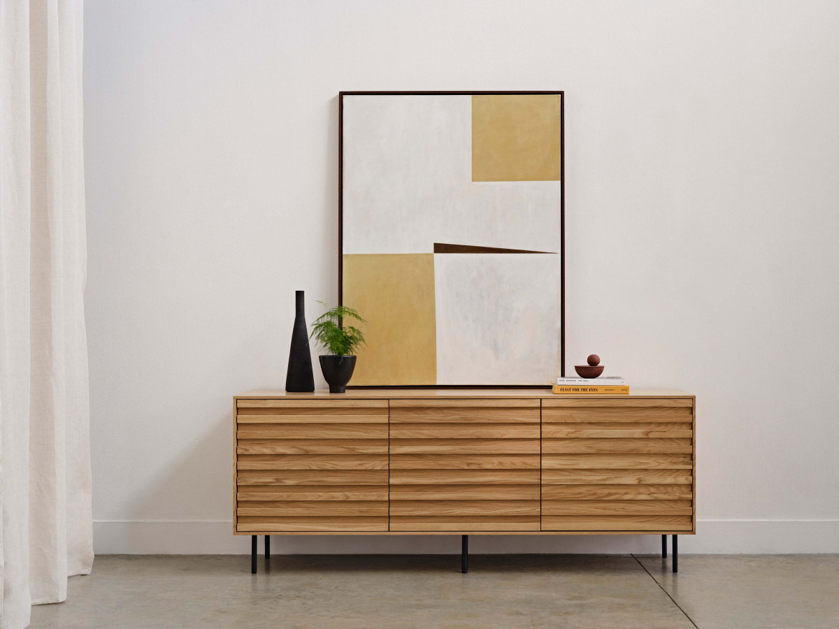 STR013 Stripe cabinet 3 door 03