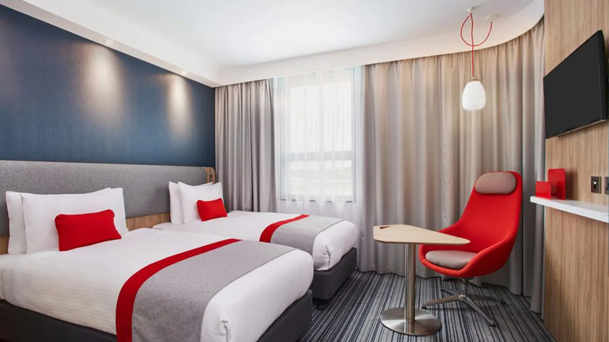 Holiday Inn Express 2