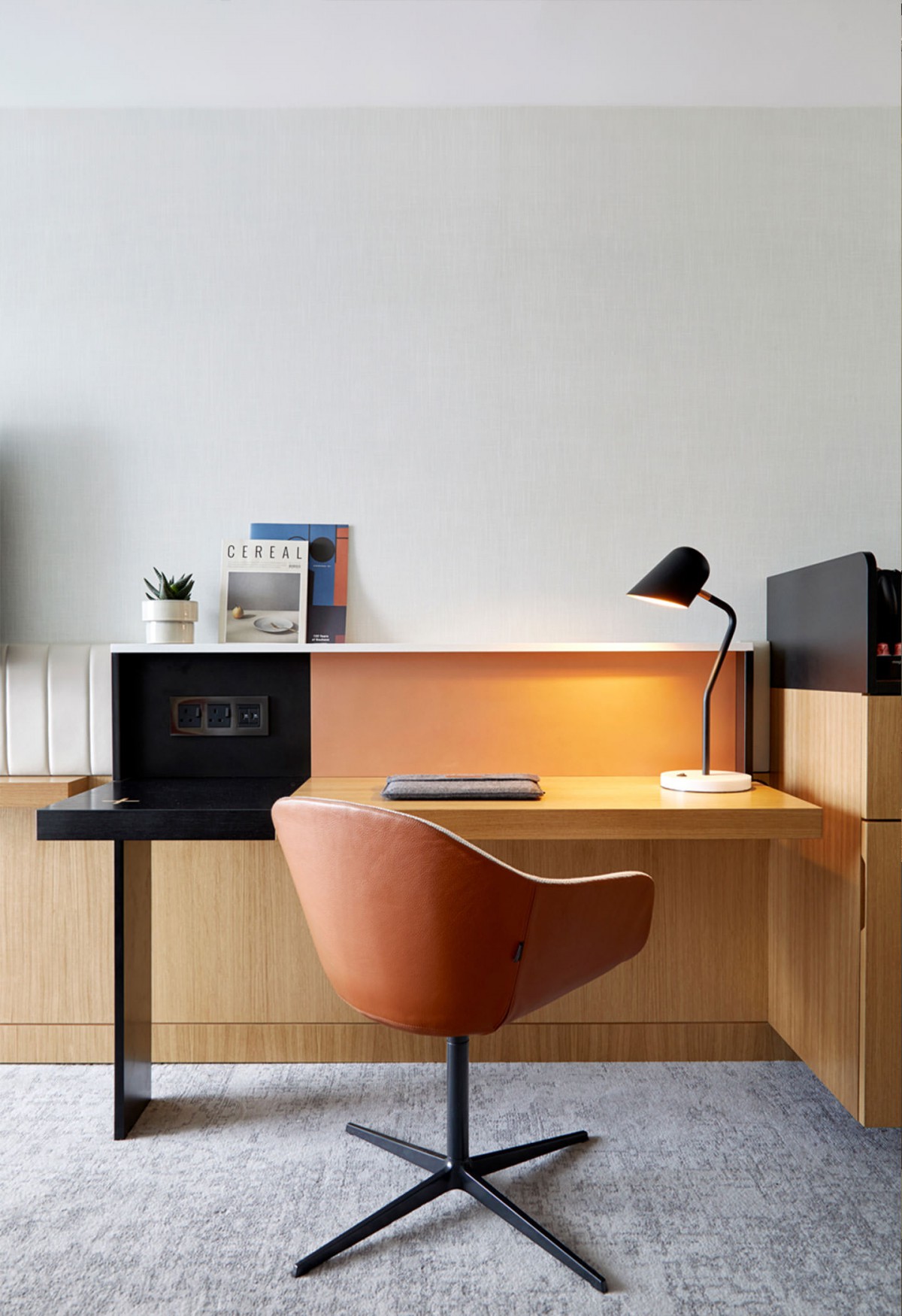 Portrait Crowne Plaza v3