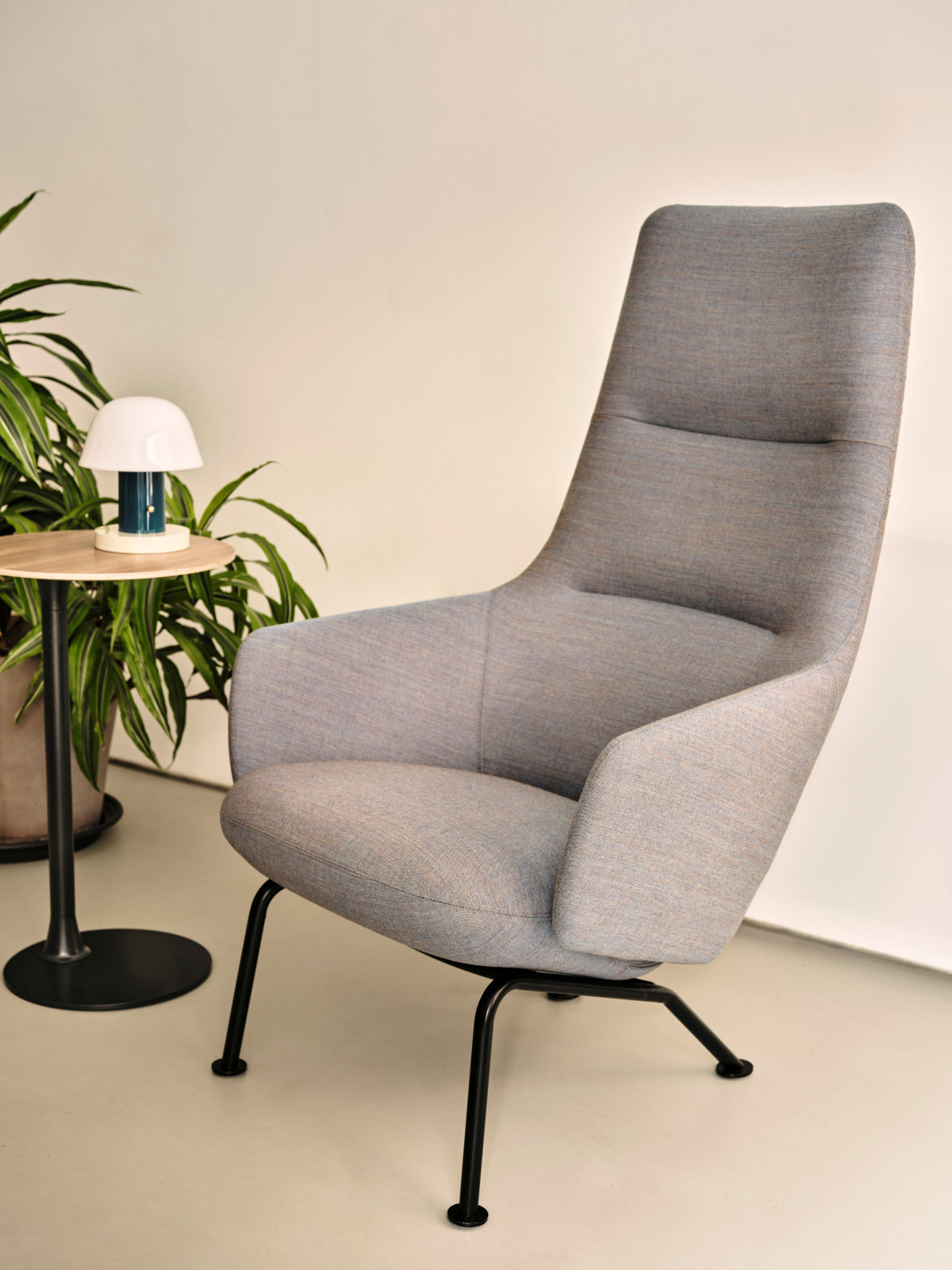 Modus Balance Lounge High back Tube BLL009