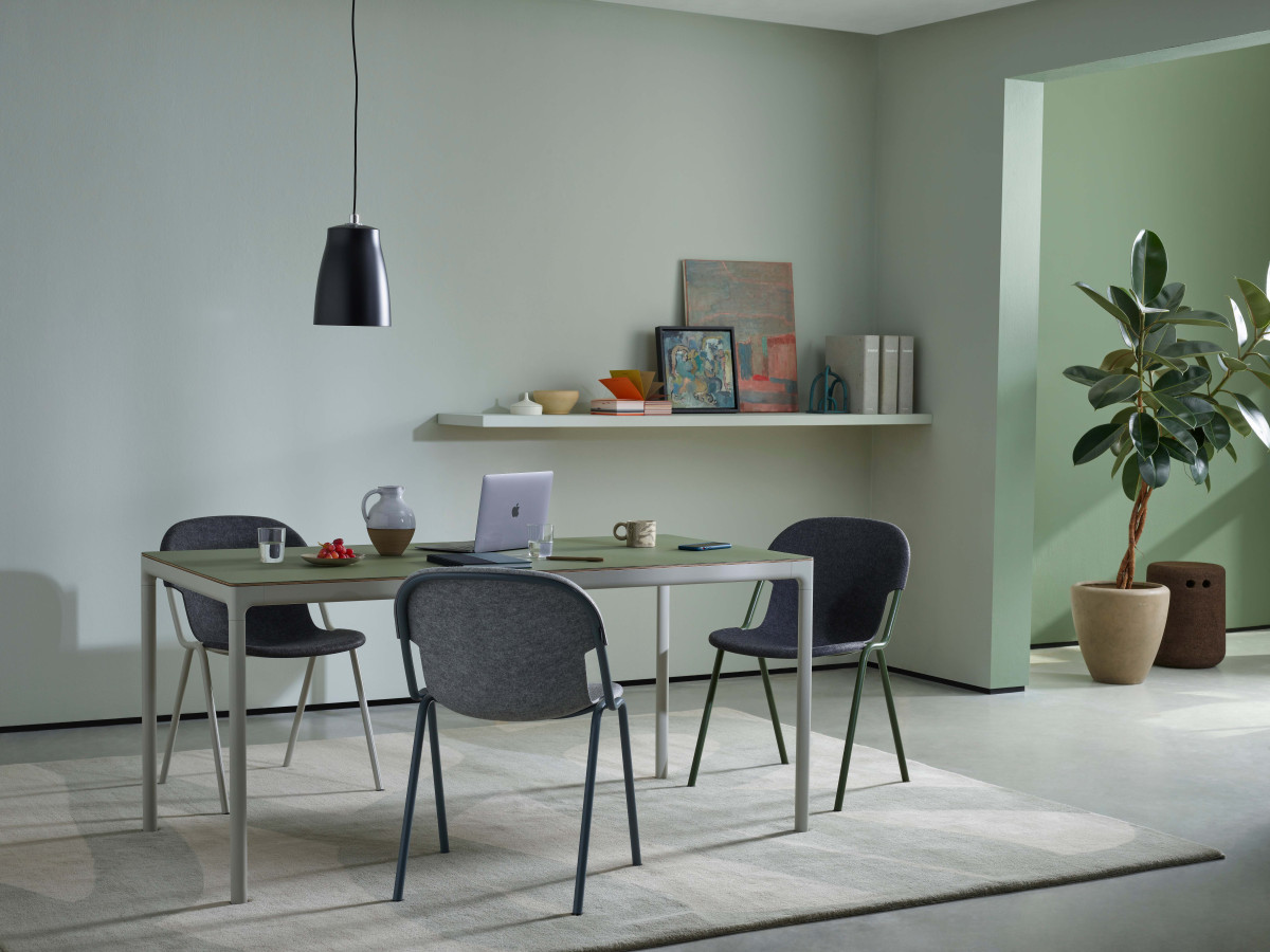 RIC002 Richard chair Dark felt 3